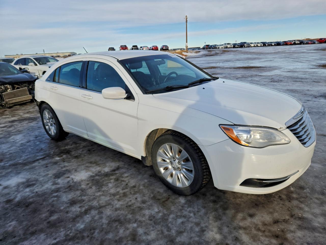 2013 CHRYSLER 200 LX photo 4