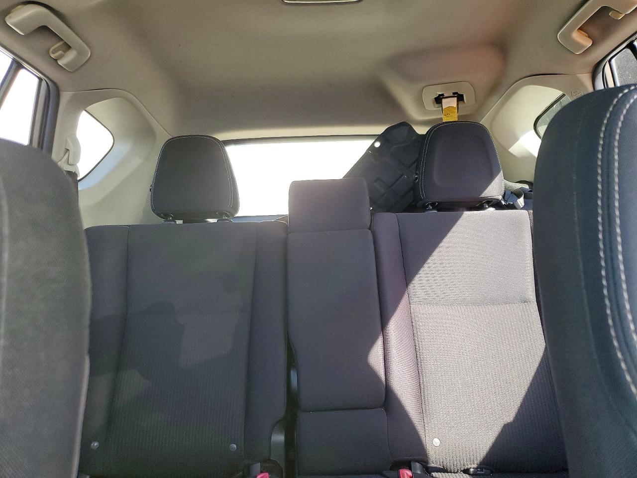 2013 TOYOTA RAV4 XLE photo 10