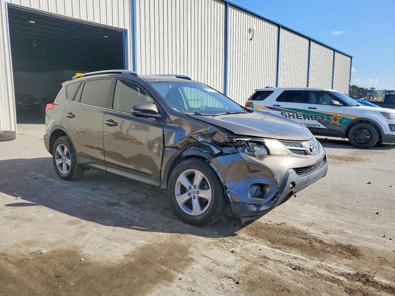 2013 TOYOTA RAV4 XLE photo 4