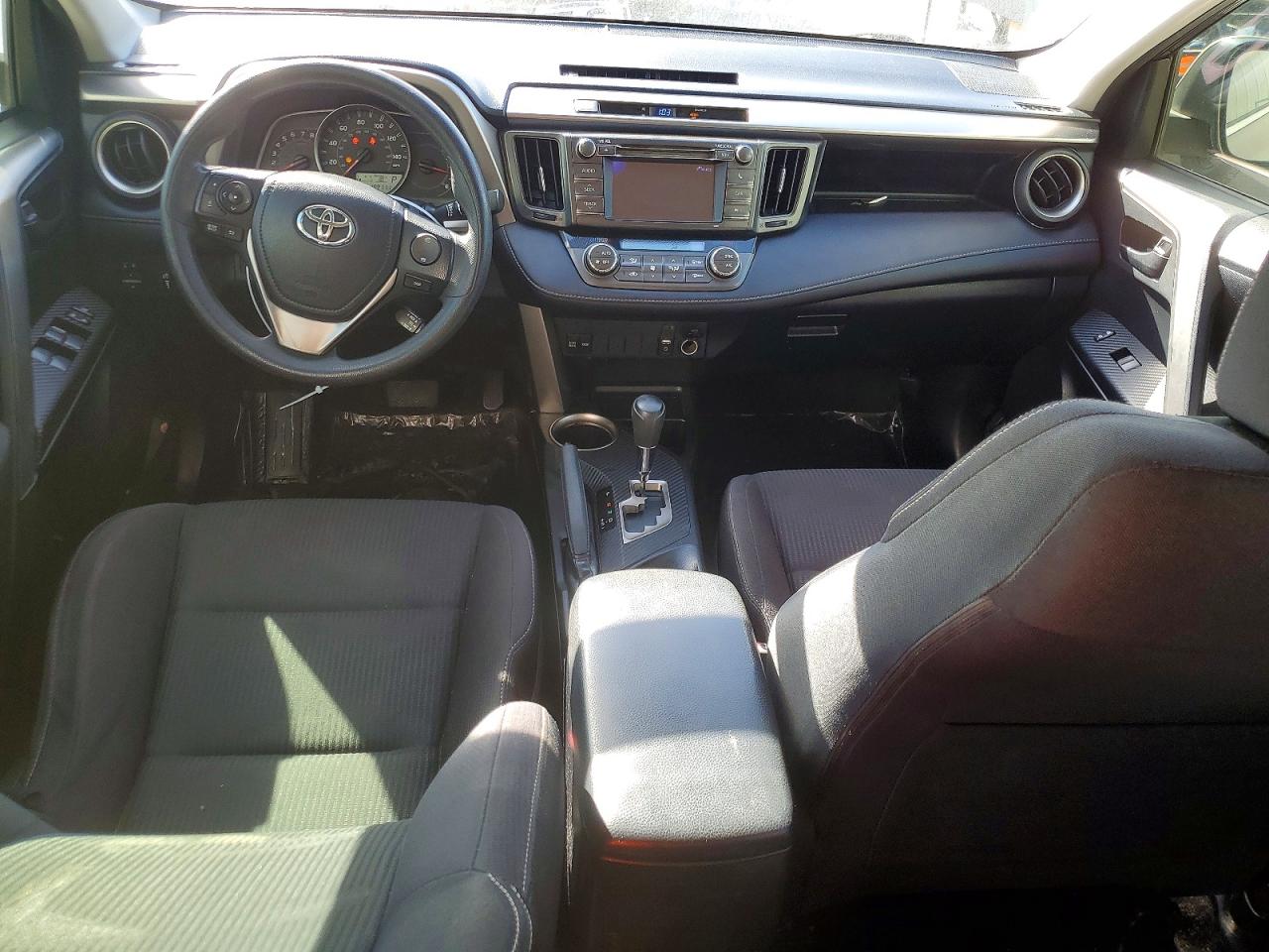 2013 TOYOTA RAV4 XLE photo 8