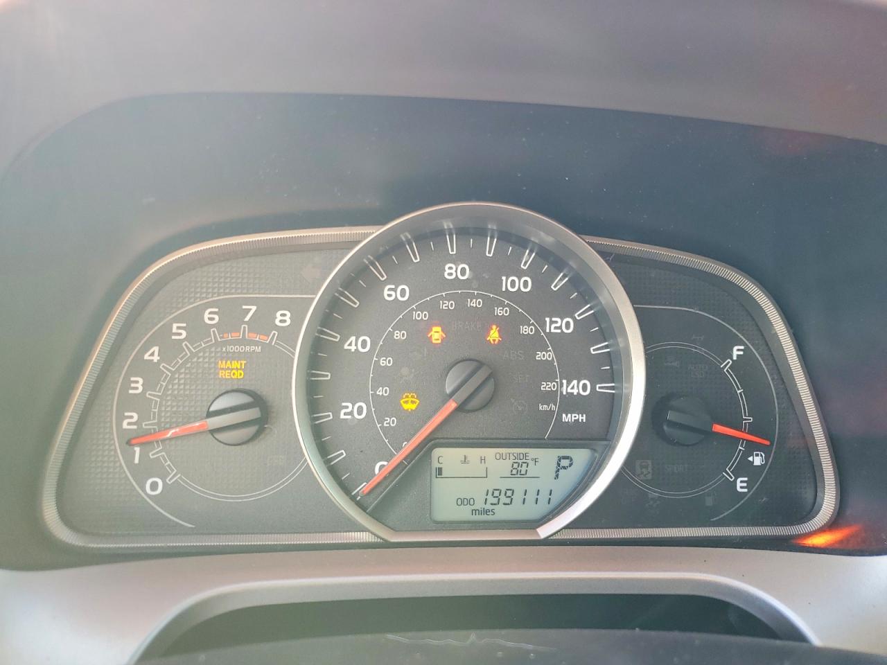 2013 TOYOTA RAV4 XLE photo 9