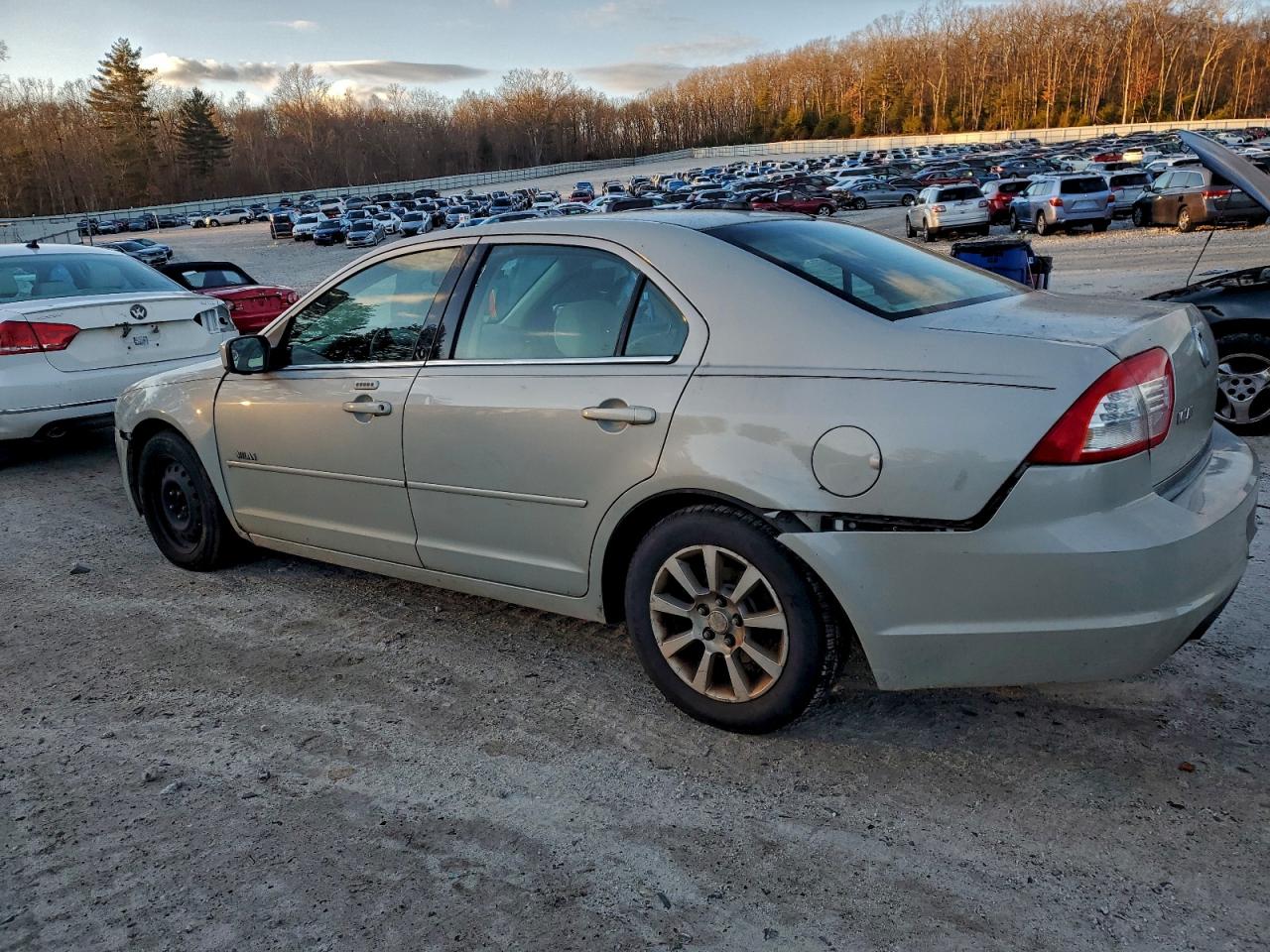 2008 MERCURY MILAN photo 2
