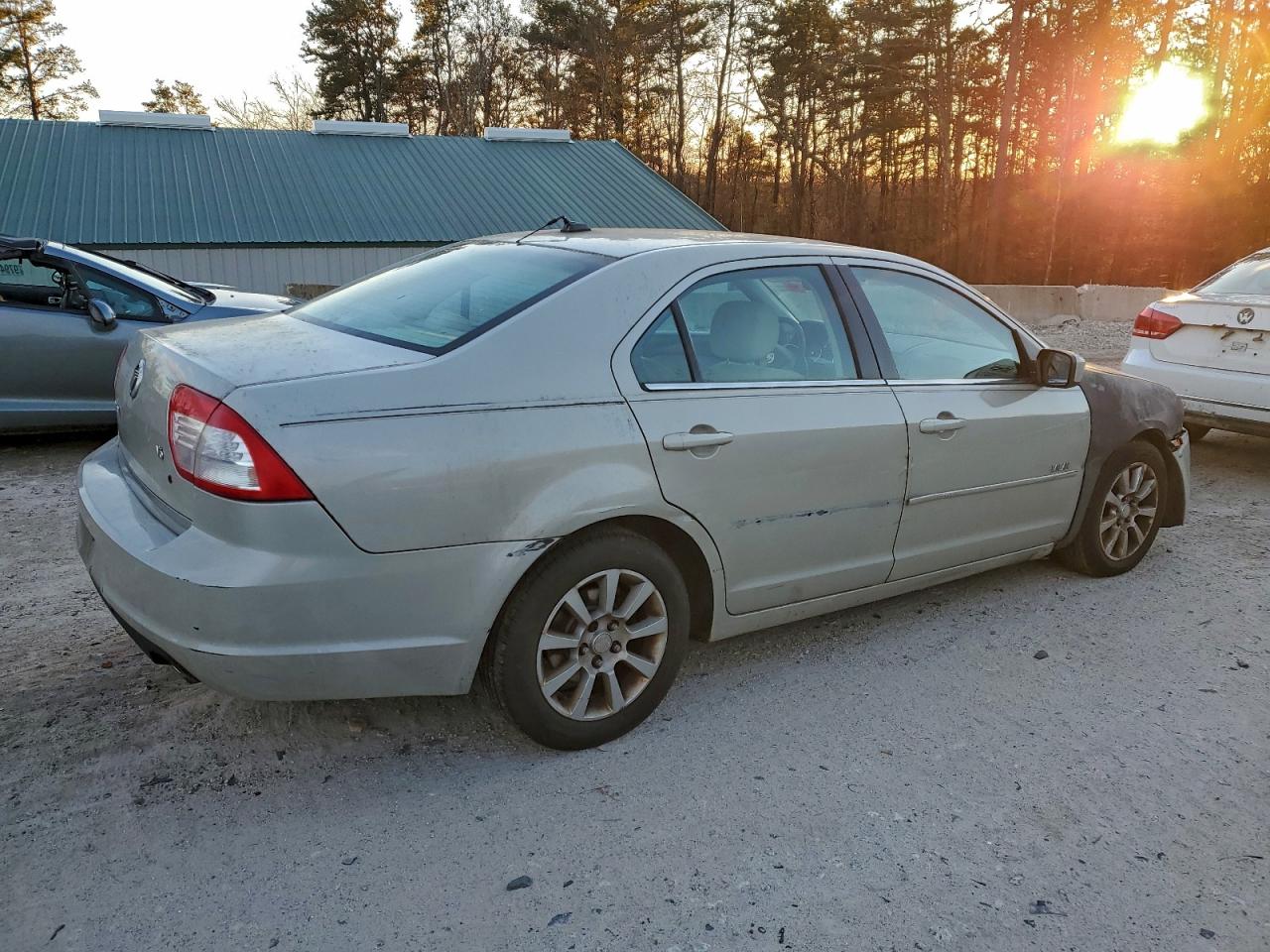 2008 MERCURY MILAN photo 3
