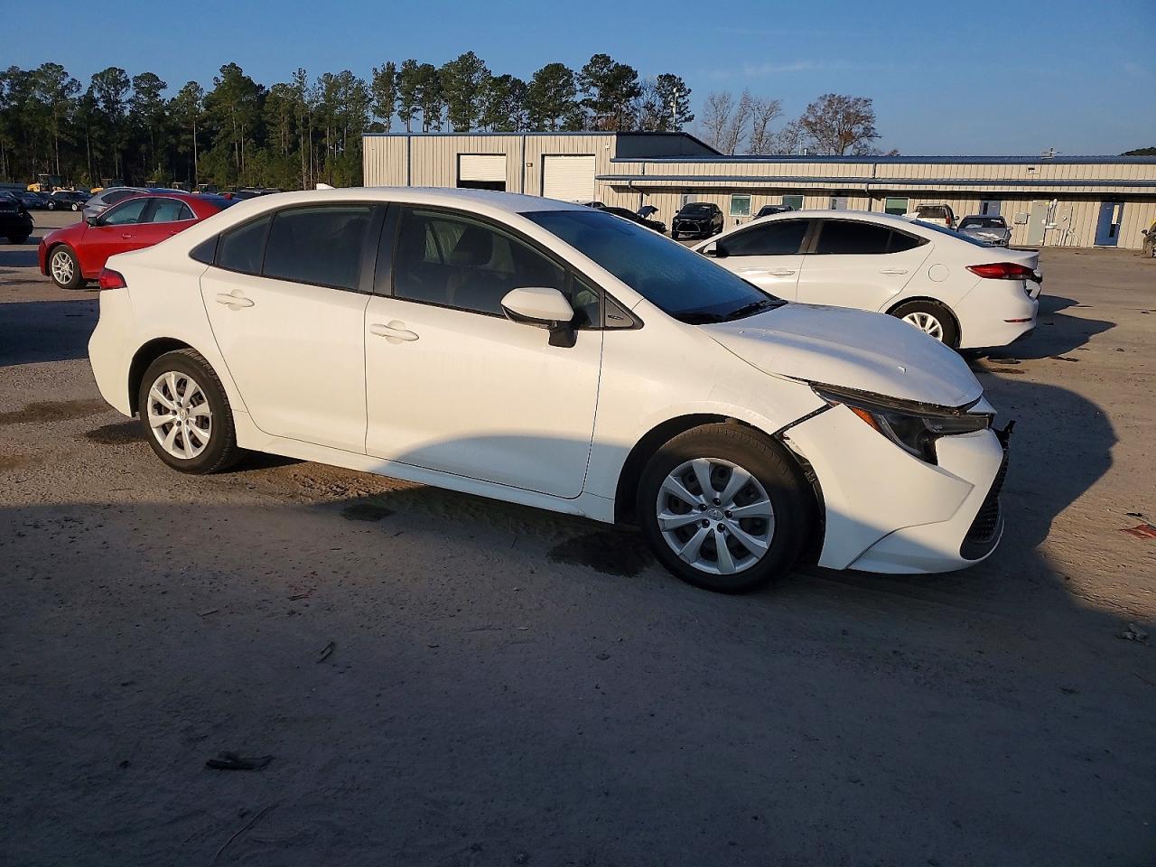 2021 TOYOTA COROLLA LE photo 4