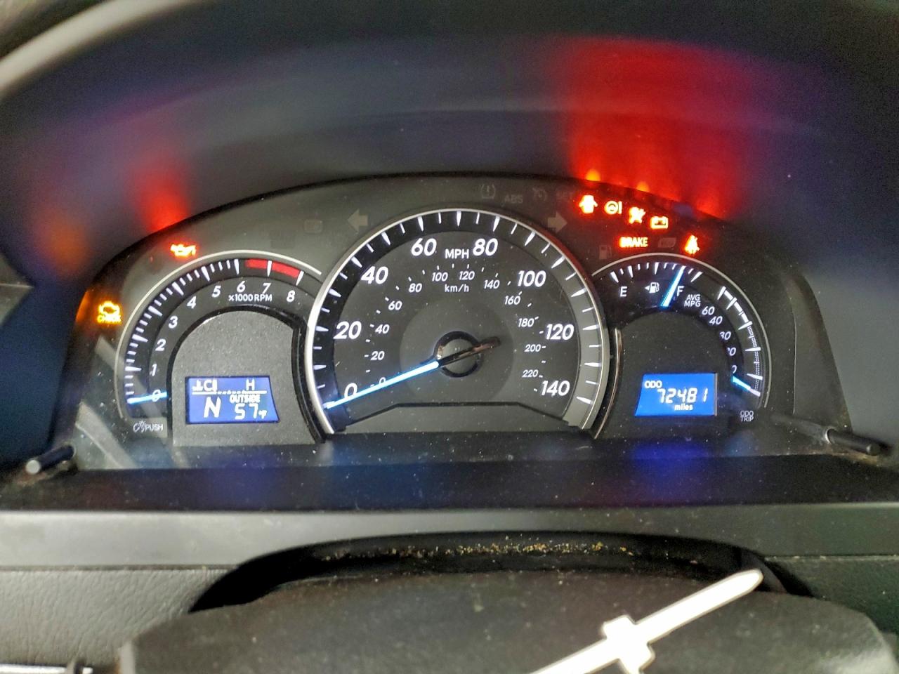 2015 TOYOTA CAMRY LE photo 9
