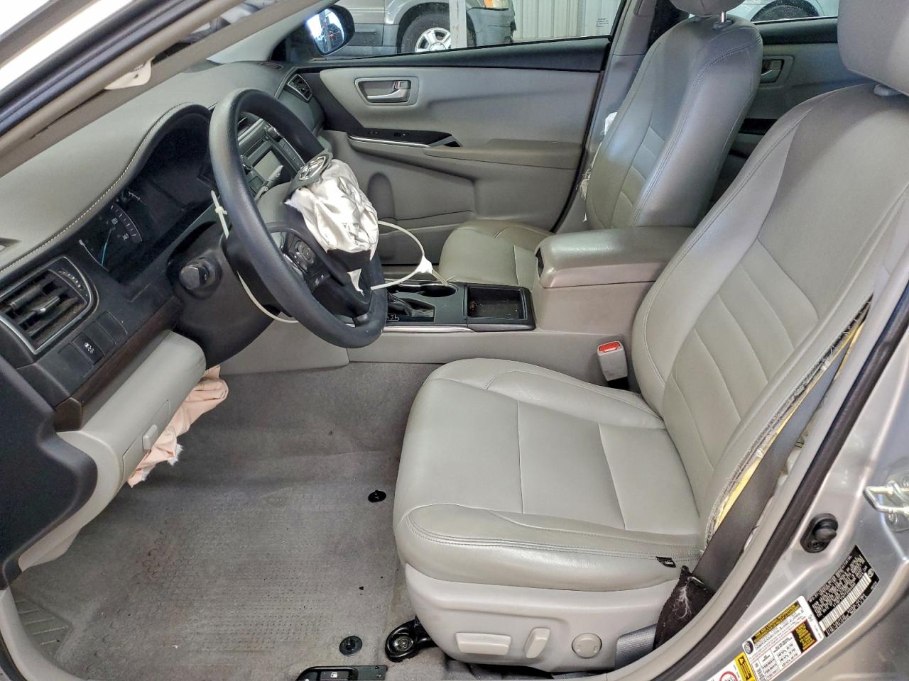 2015 TOYOTA CAMRY LE photo 7