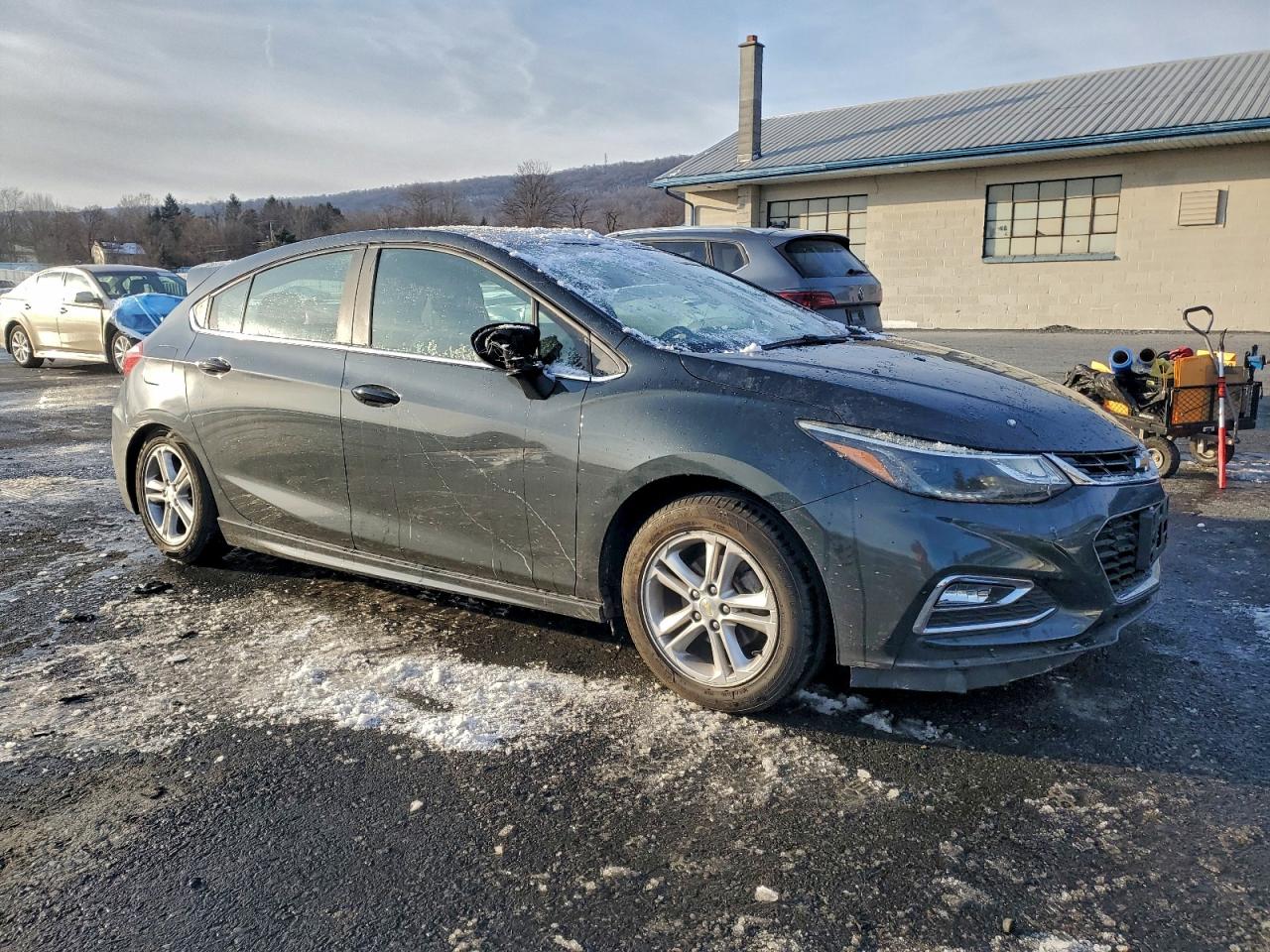 2017 CHEVROLET CRUZE LT photo 4