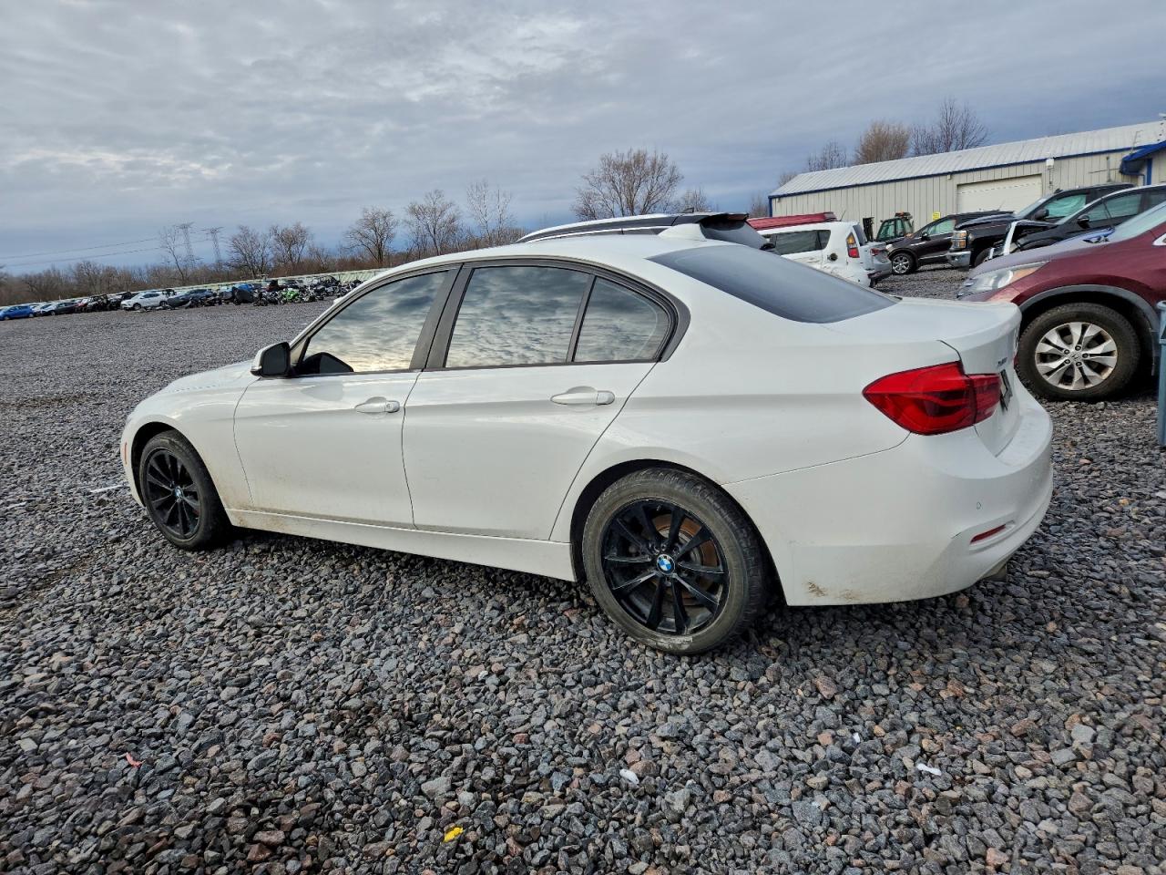 2017 BMW 320 XI photo 2