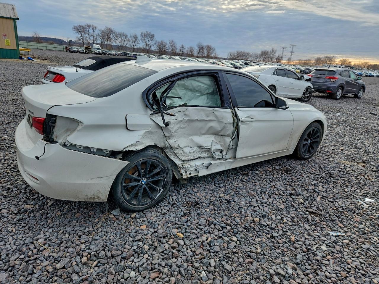2017 BMW 320 XI photo 3