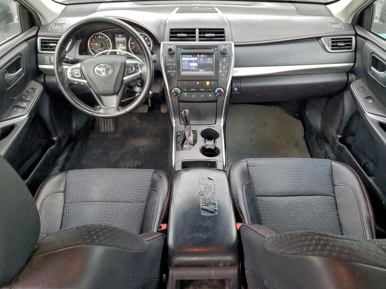 2015 TOYOTA CAMRY LE photo 8