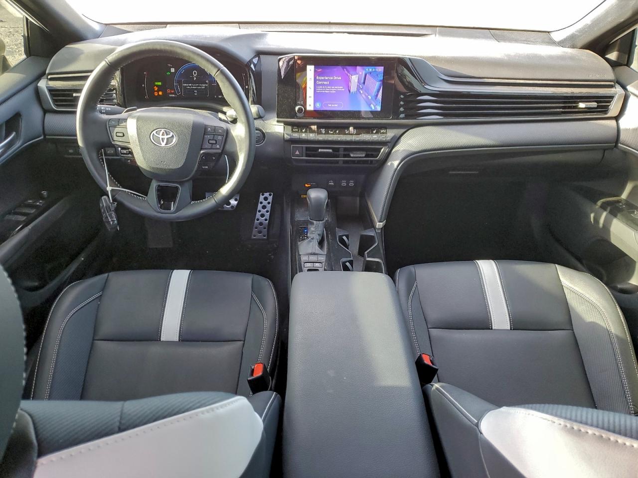 2025 TOYOTA CAMRY XSE photo 8