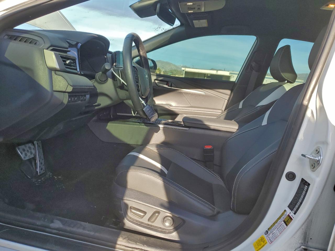 2025 TOYOTA CAMRY XSE photo 7