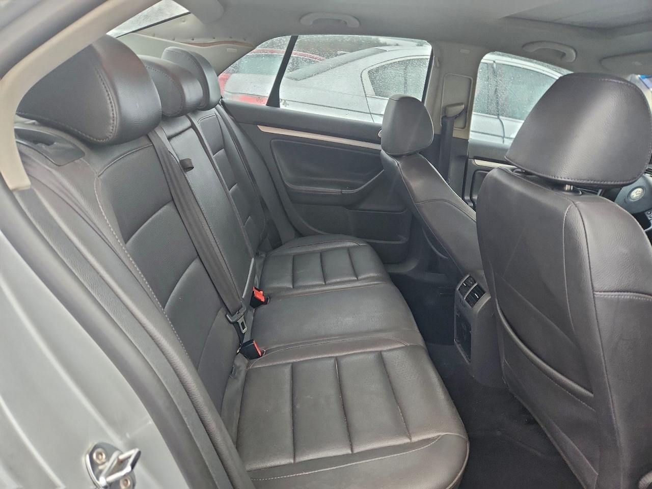 2006 VOLKSWAGEN JETTA TDI photo 10