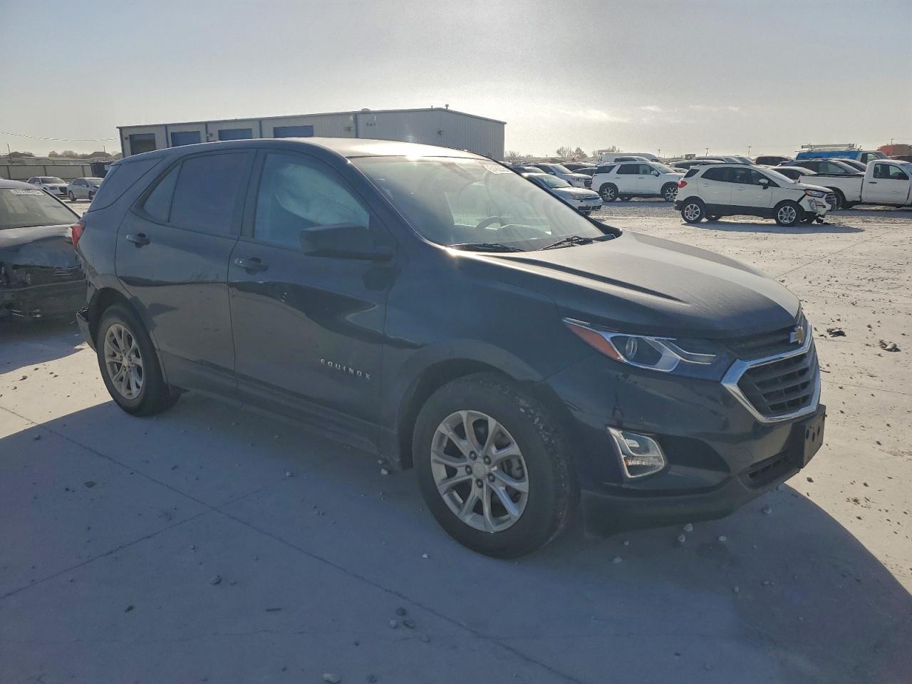 2020 CHEVROLET EQUINOX LS photo 4