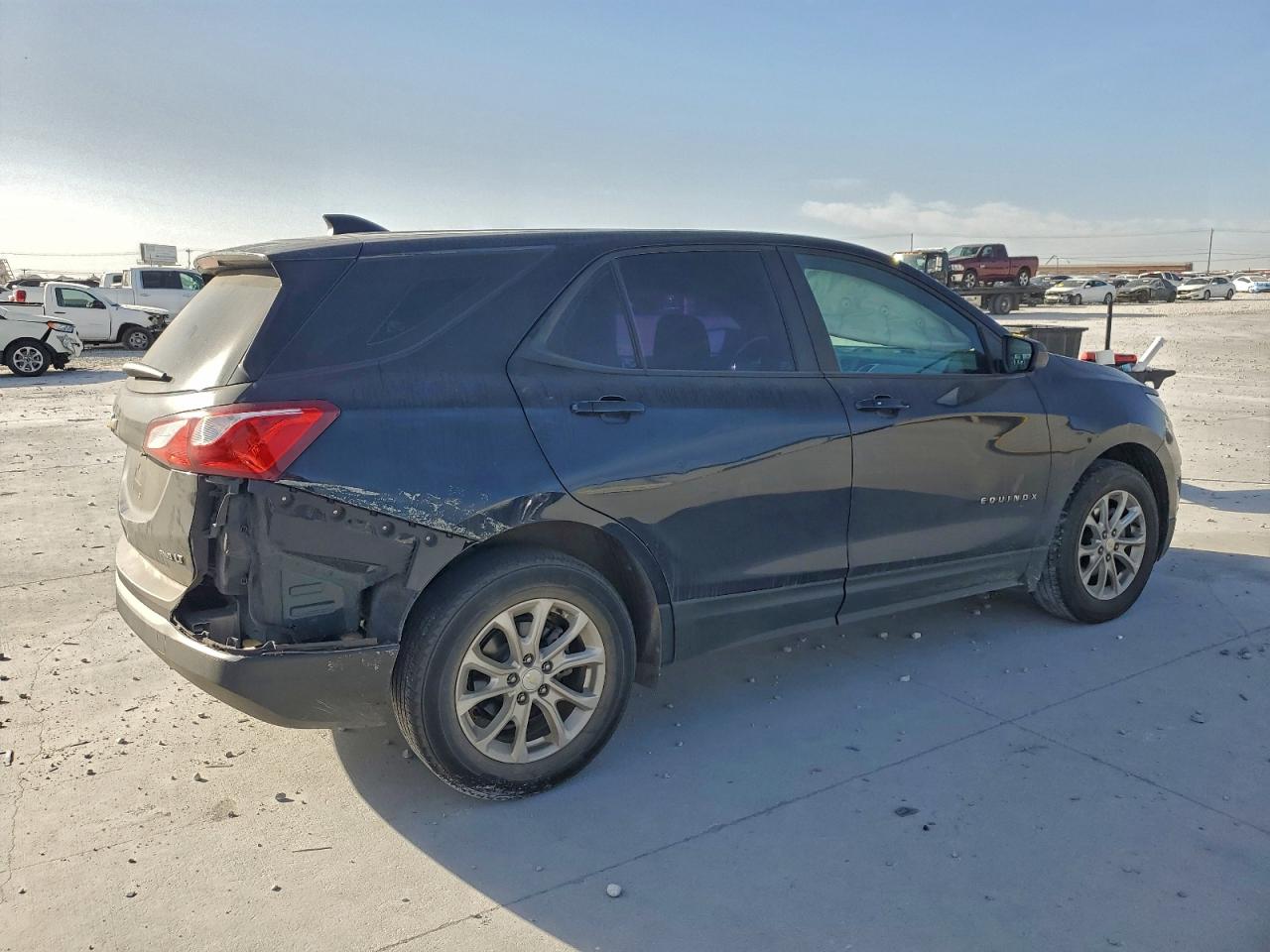 2020 CHEVROLET EQUINOX LS photo 3
