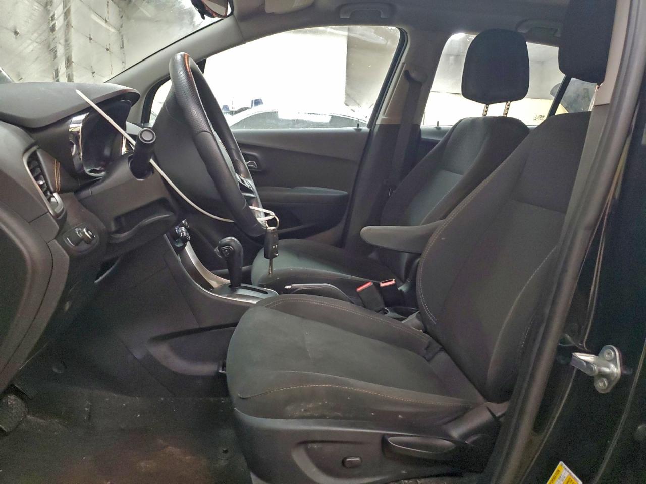 2018 CHEVROLET TRAX LS photo 13