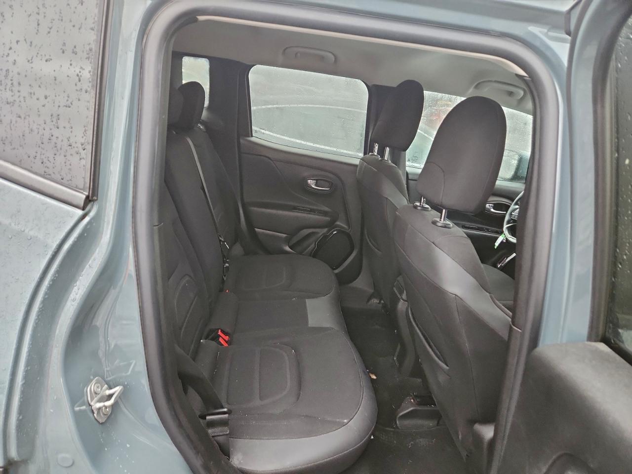 2017 JEEP RENEGADE LATITUDE photo 31