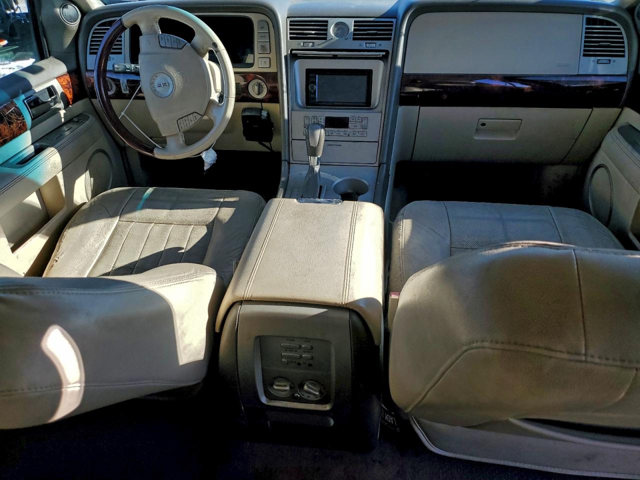 2004 LINCOLN NAVIGATOR photo 8