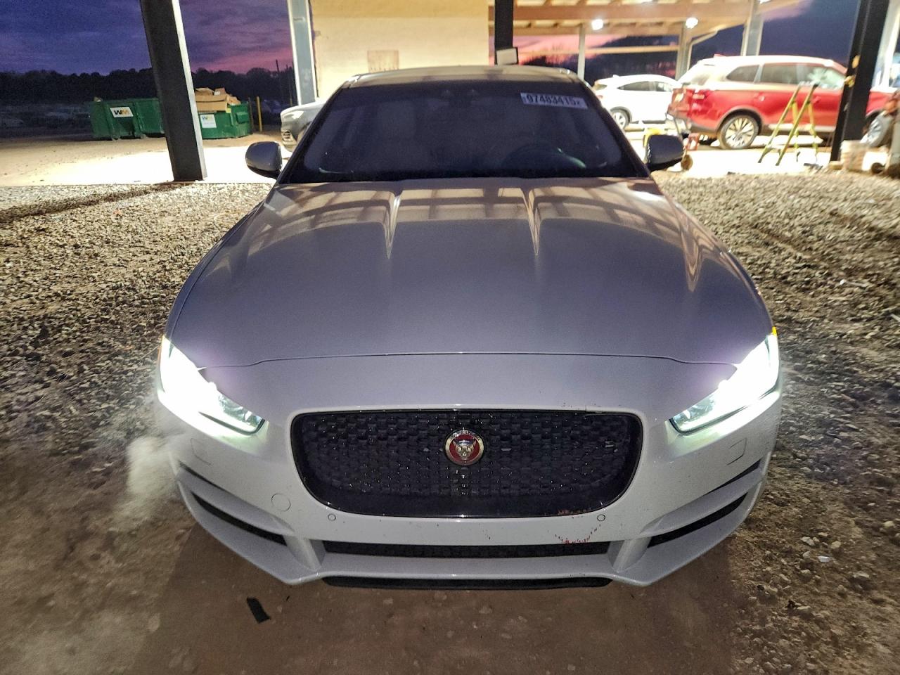 2017 JAGUAR XE PRESTIGE photo 9