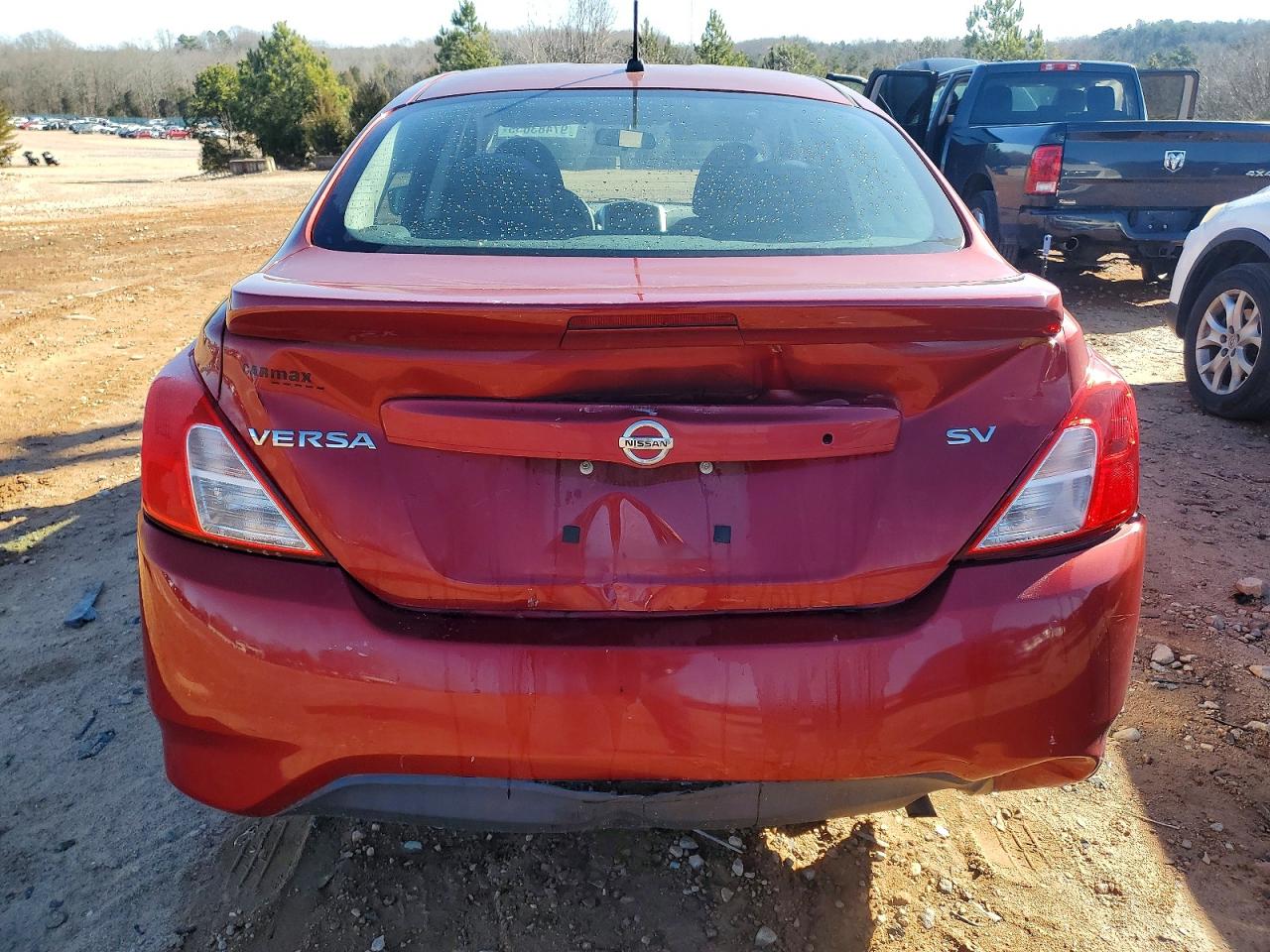 2019 NISSAN VERSA S photo 16