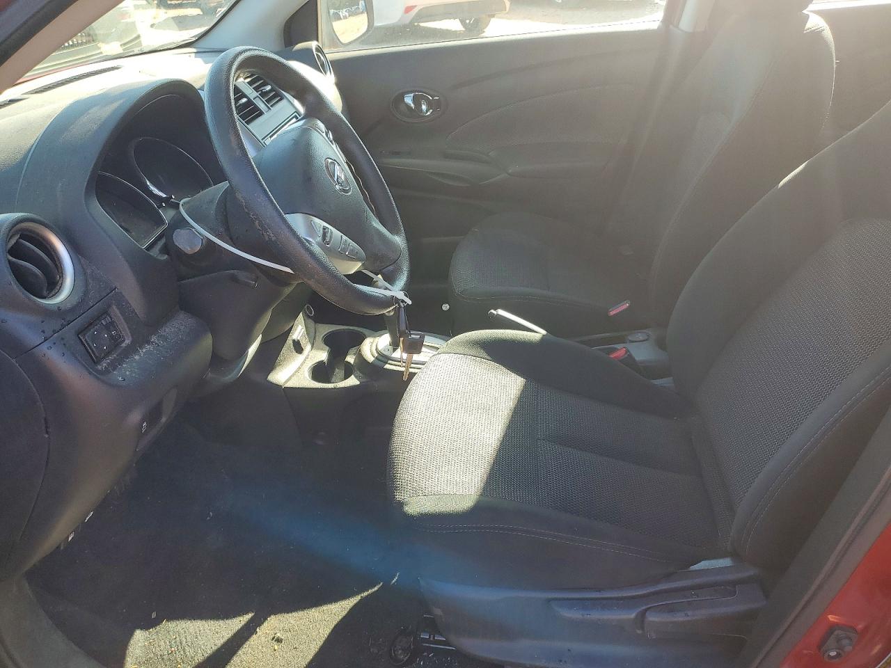 2019 NISSAN VERSA S photo 19