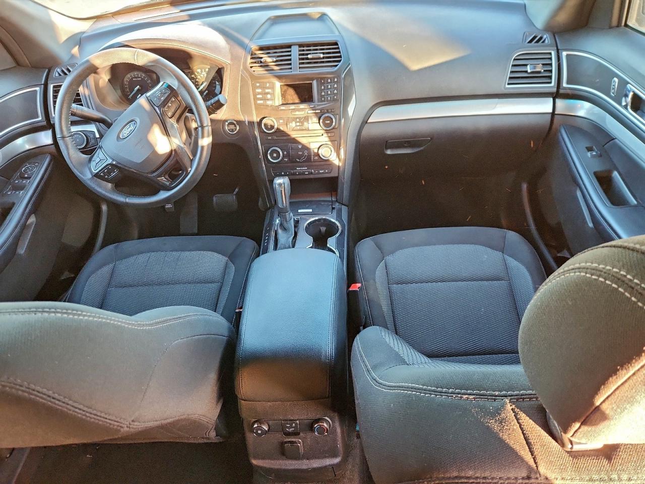 2017 FORD EXPLORER XLT photo 22