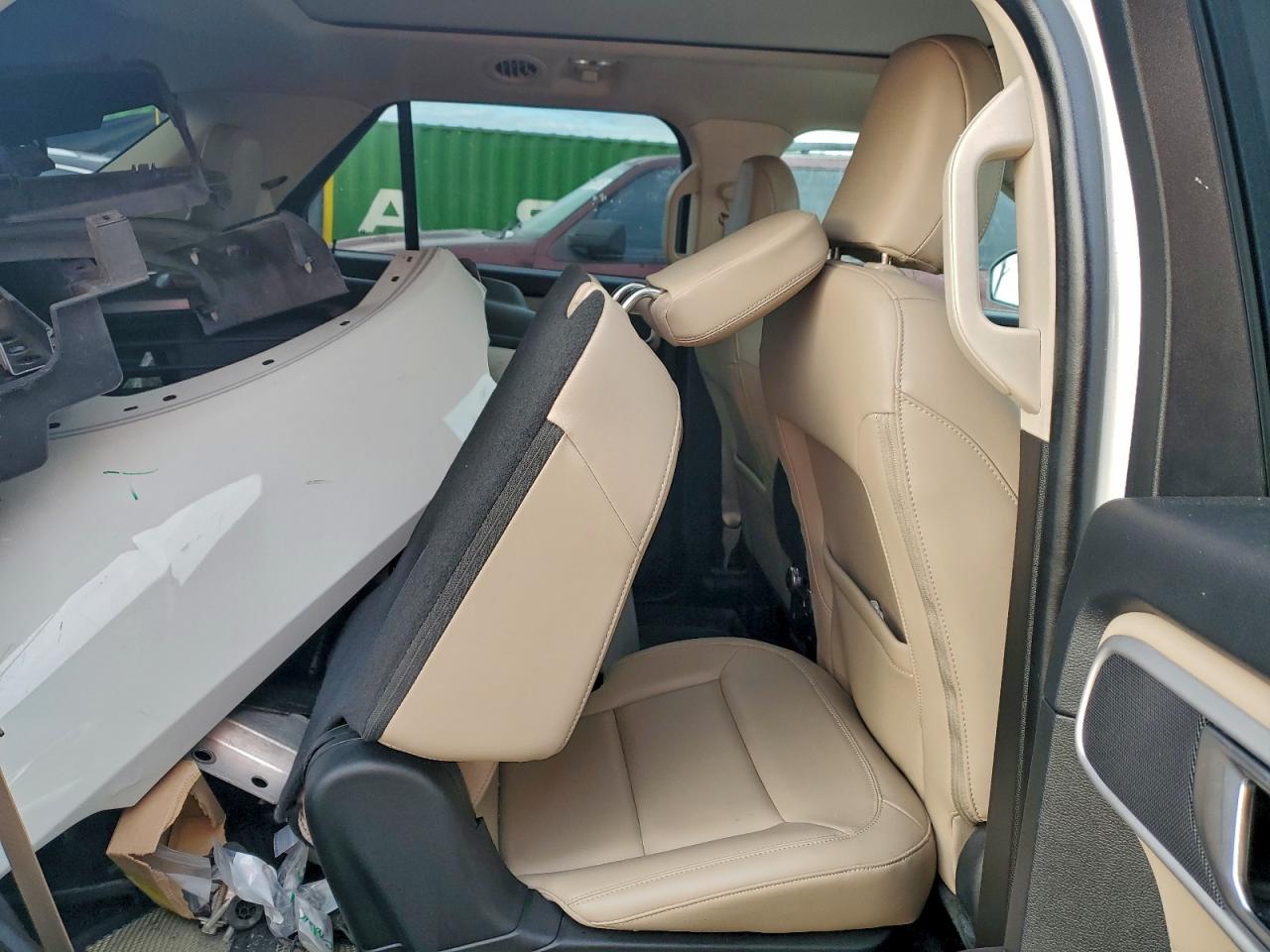 2021 FORD EXPLORER XLT photo 19