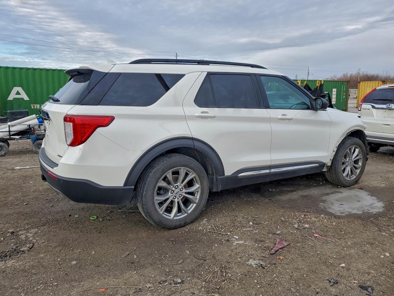 2021 FORD EXPLORER XLT photo 5