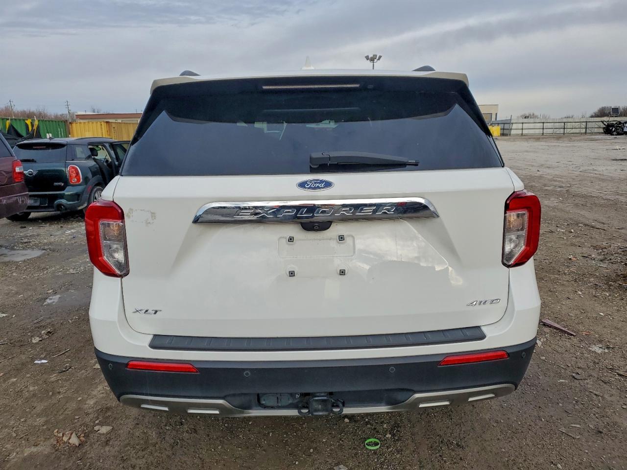 2021 FORD EXPLORER XLT photo 11