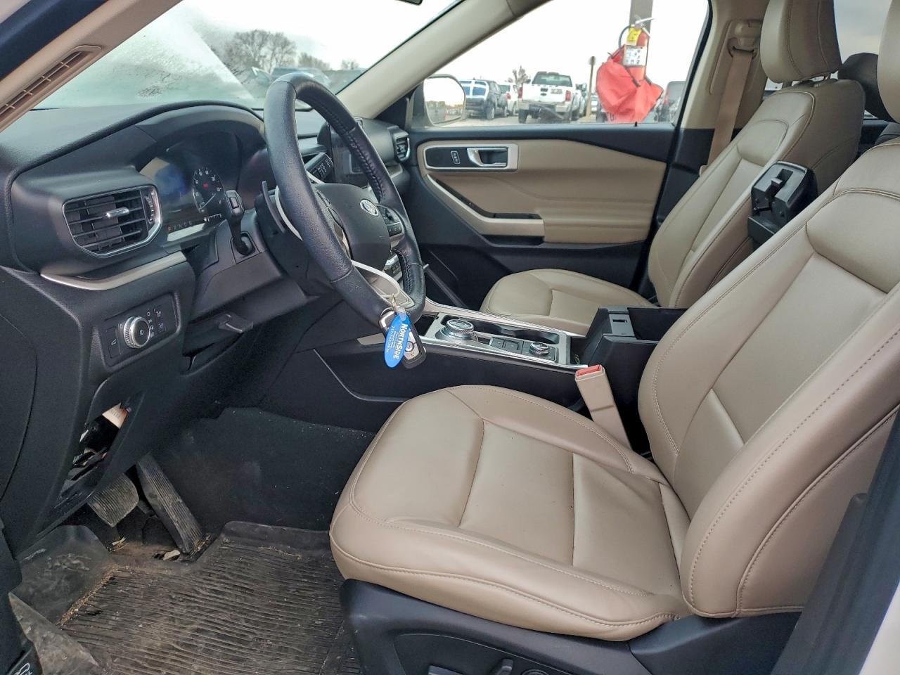 2021 FORD EXPLORER XLT photo 13
