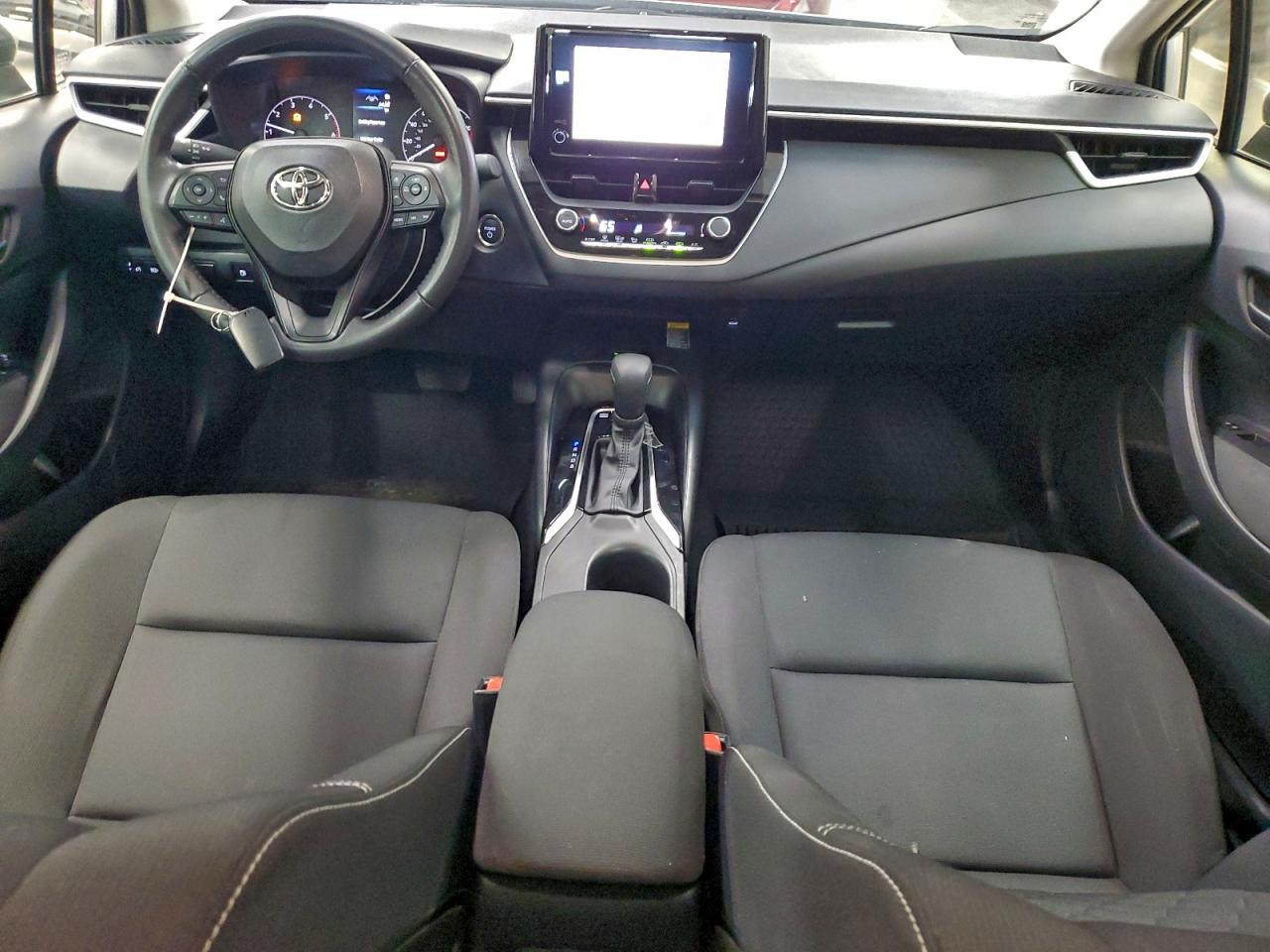 2024 TOYOTA COROLLA LE photo 8