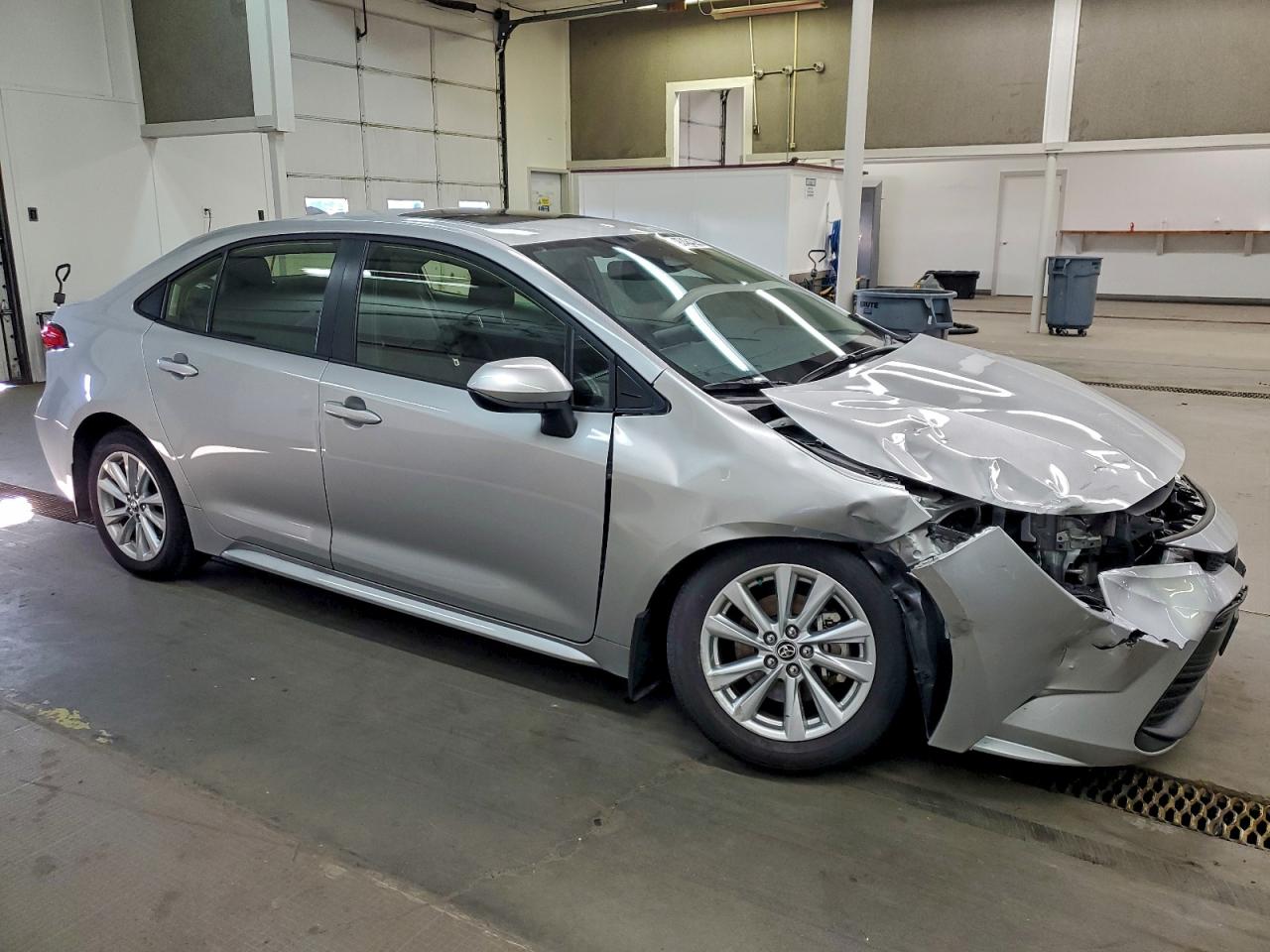 2024 TOYOTA COROLLA LE photo 4
