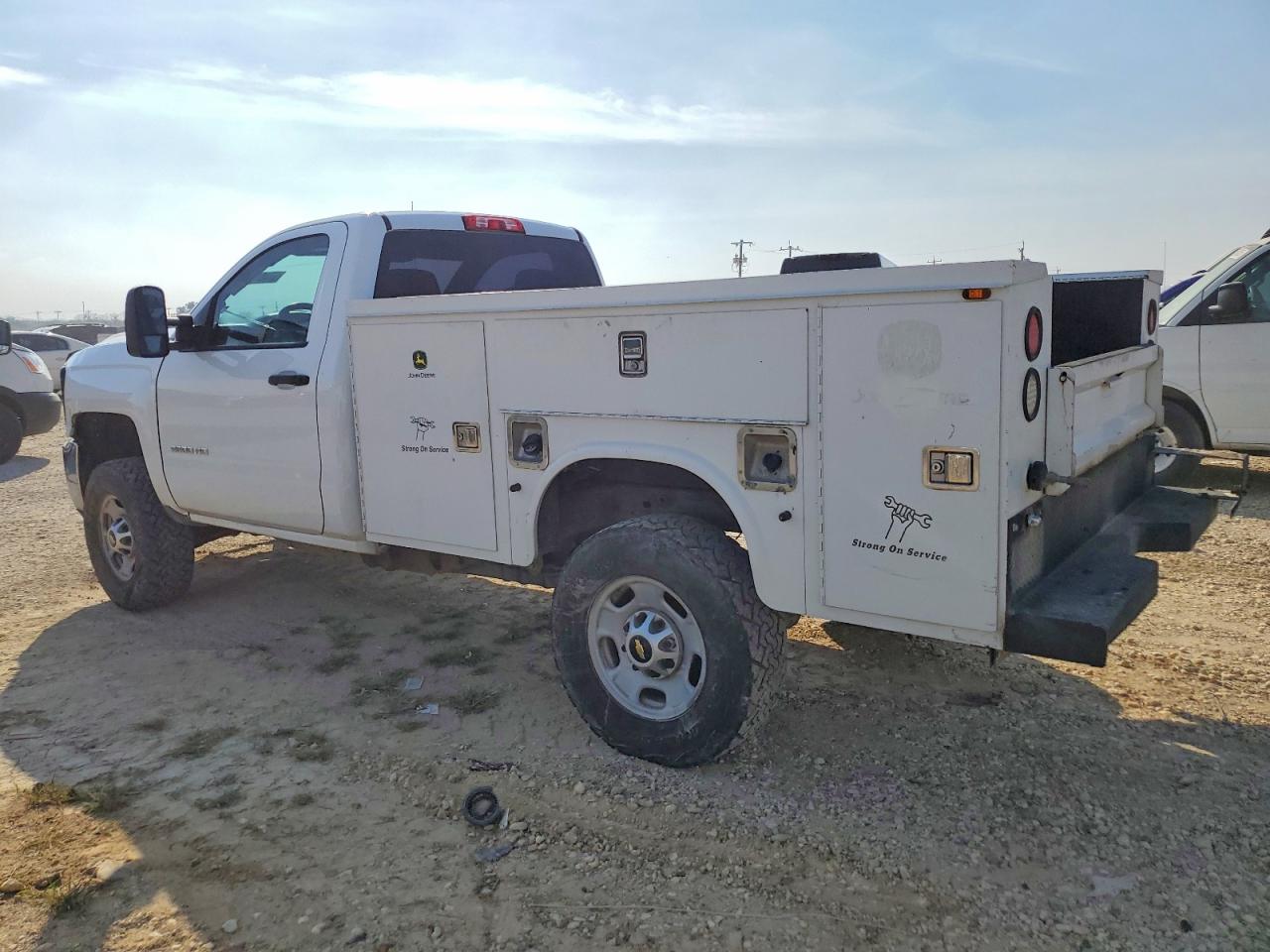 2015 CHEVROLET SILVERADO 2500 UTILITY / SERVICE TRUCK photo 3
