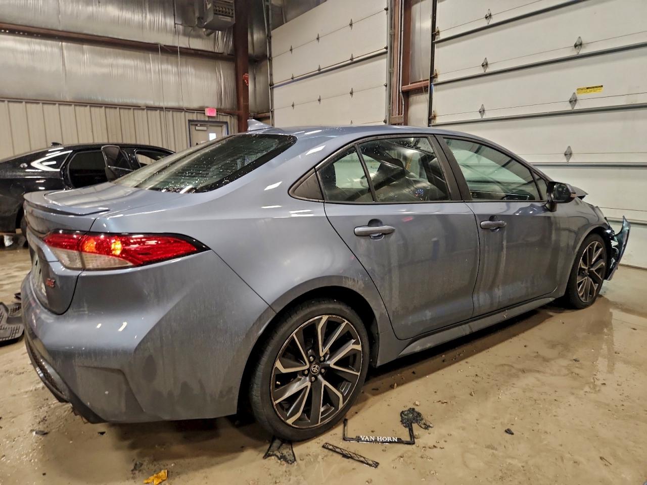 2020 TOYOTA COROLLA SE photo 3