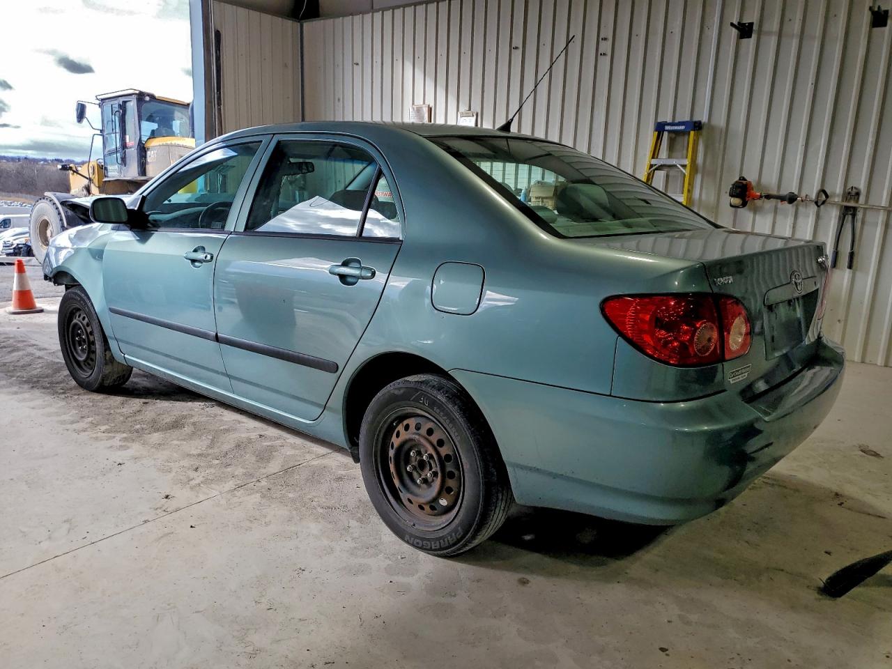 2006 TOYOTA COROLLA CE photo 2