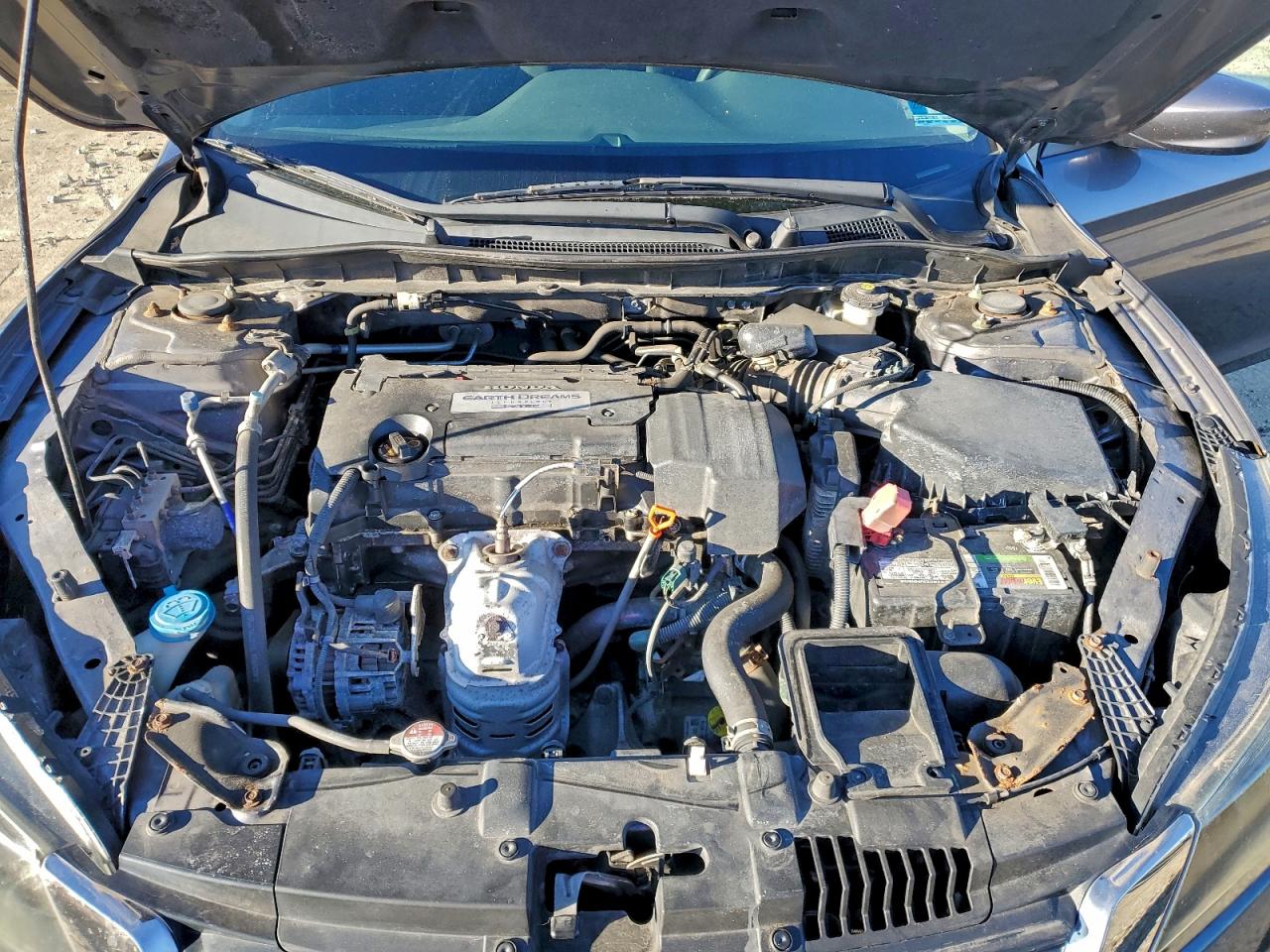 2013 HONDA ACCORD LX photo 21