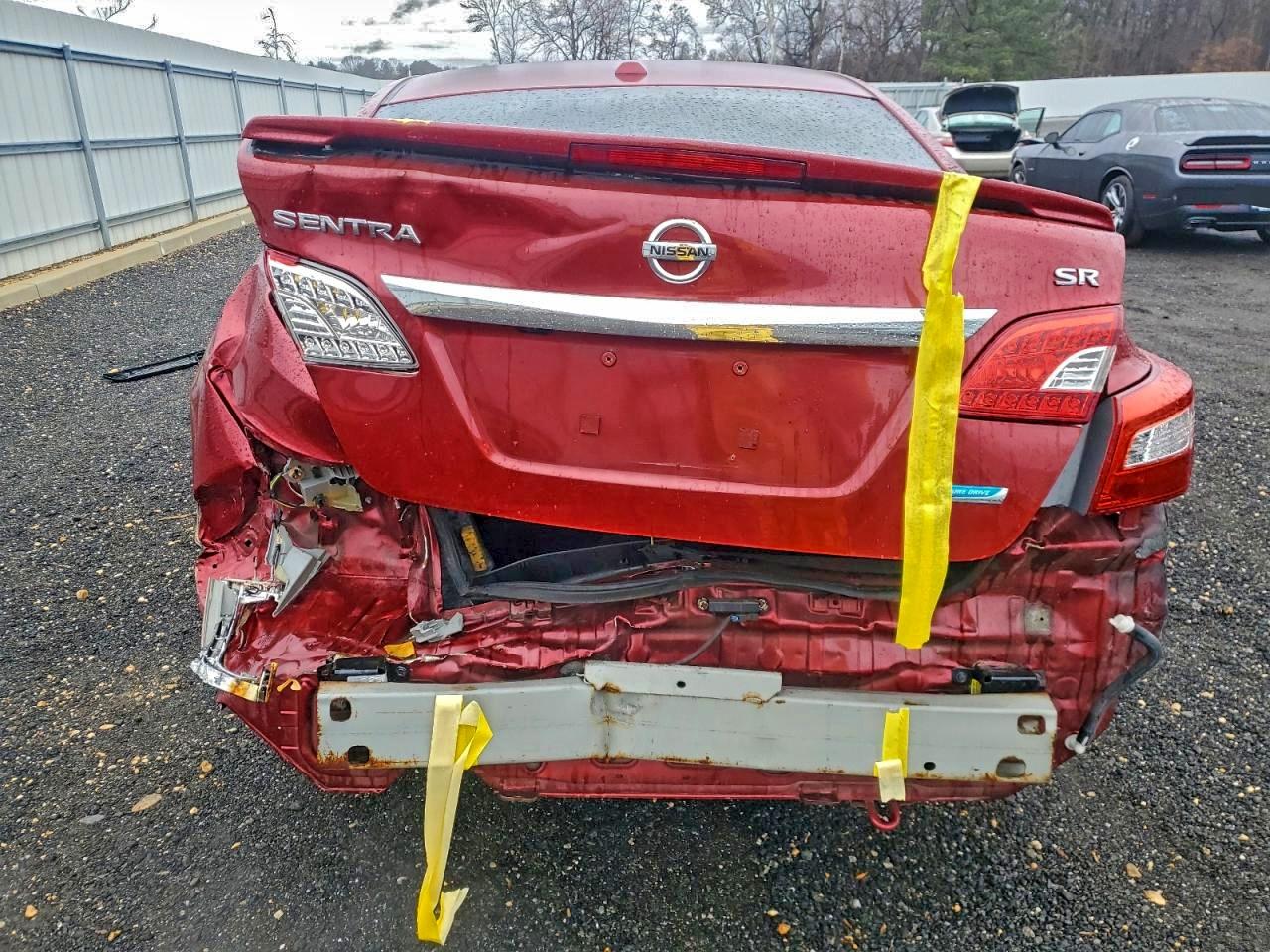 2016 NISSAN SENTRA S photo 6
