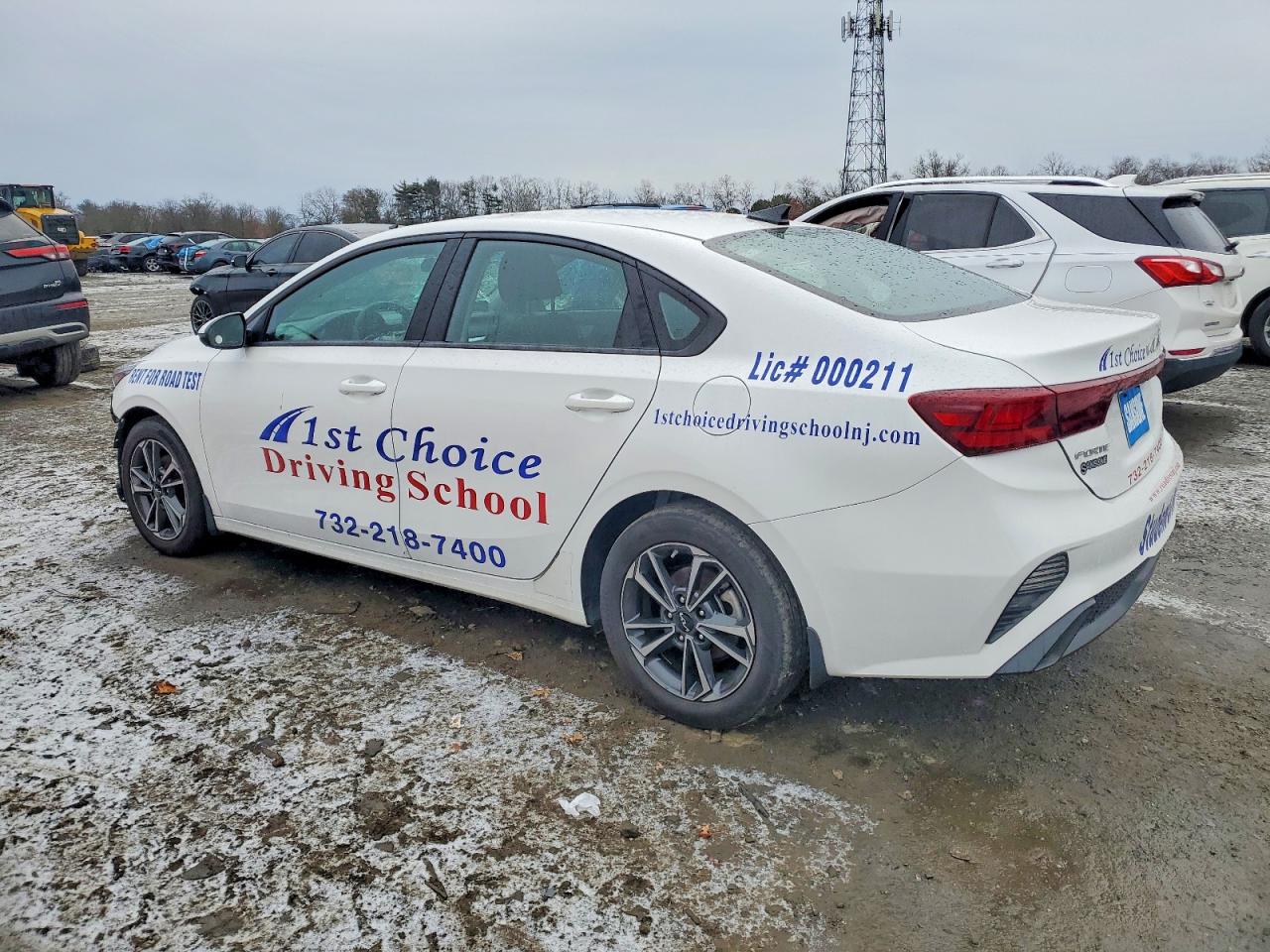 2023 KIA FORTE LX photo 2