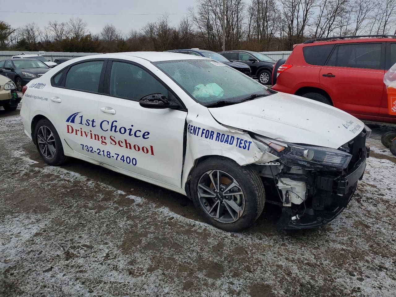 2023 KIA FORTE LX photo 4