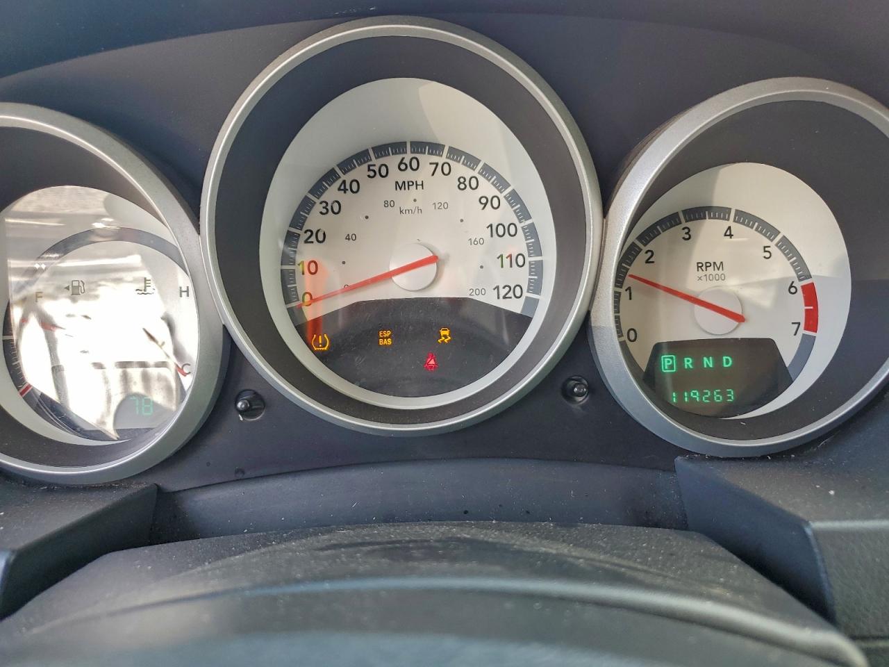 2010 DODGE GRAND CARAVAN SE photo 9
