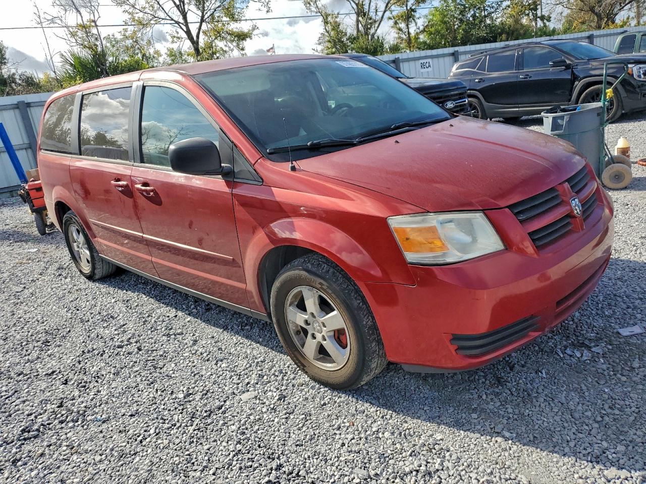 2010 DODGE GRAND CARAVAN SE photo 4