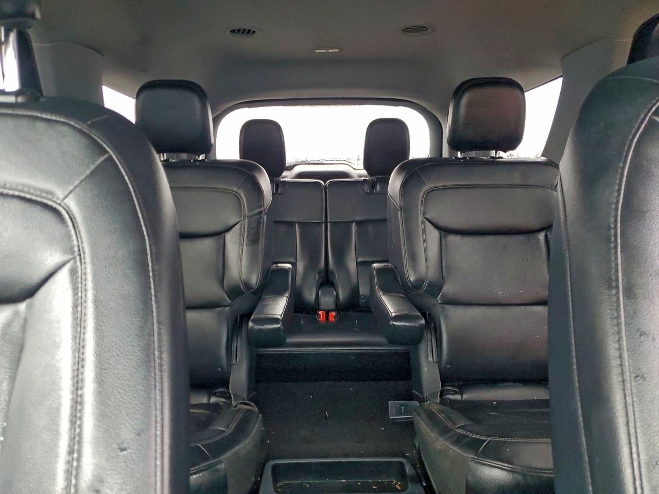 2021 FORD EXPLORER XLT photo 10