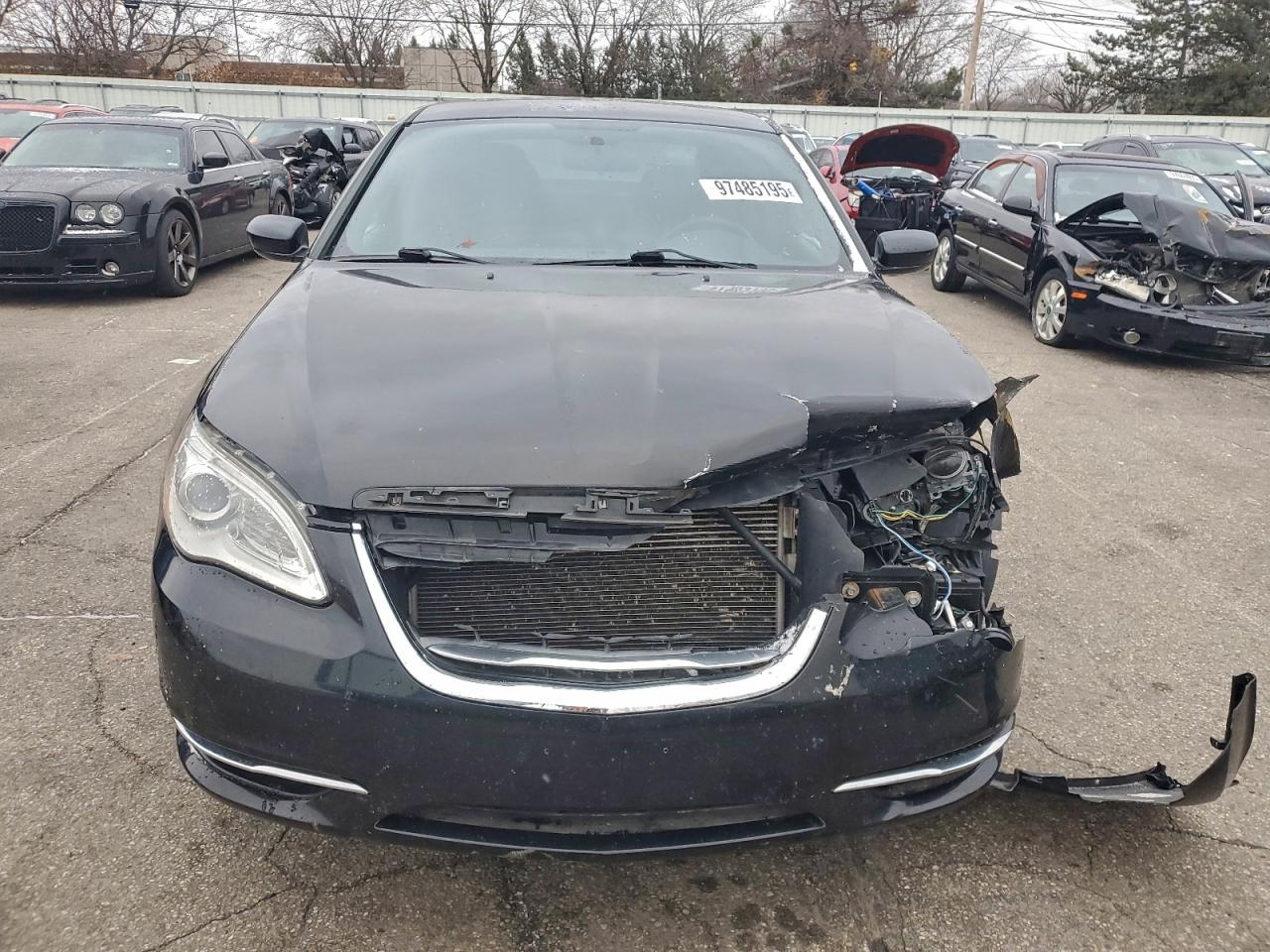 2013 CHRYSLER 200 TOURING photo 5