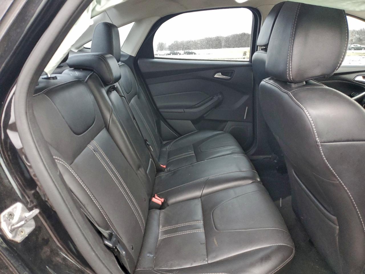 2014 FORD FOCUS SE photo 10