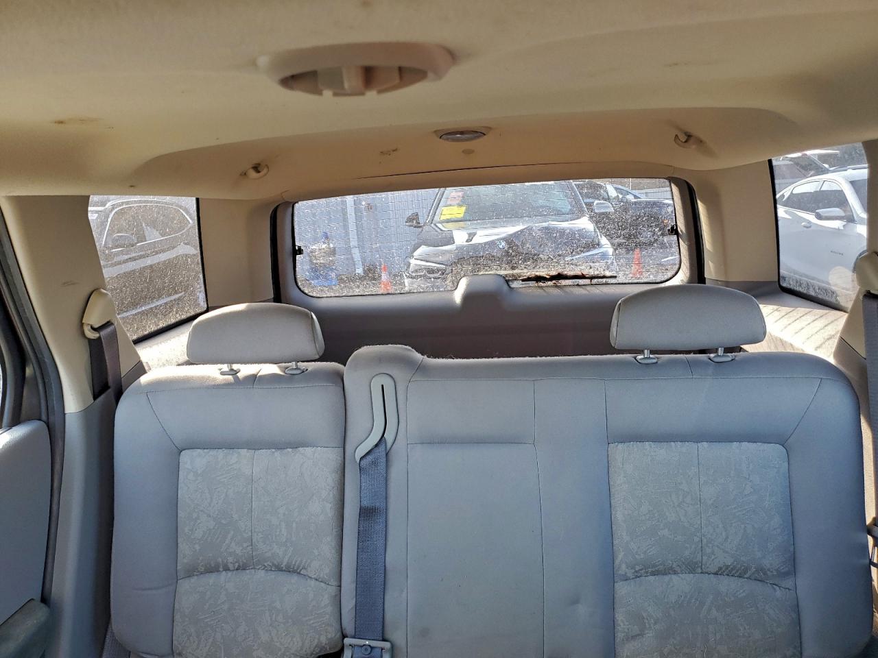 2003 SATURN VUE photo 10