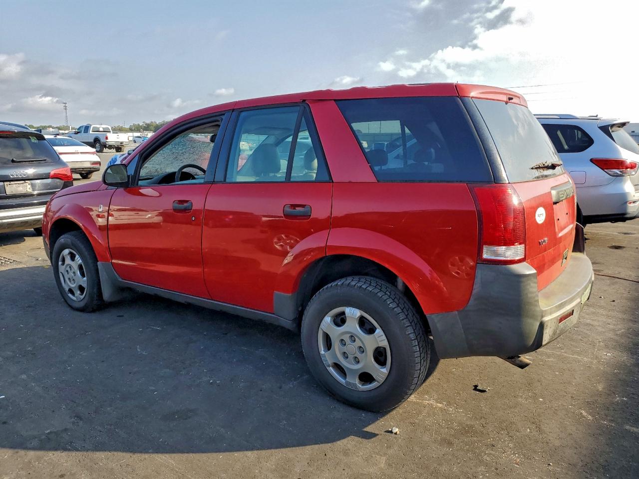 2003 SATURN VUE photo 2