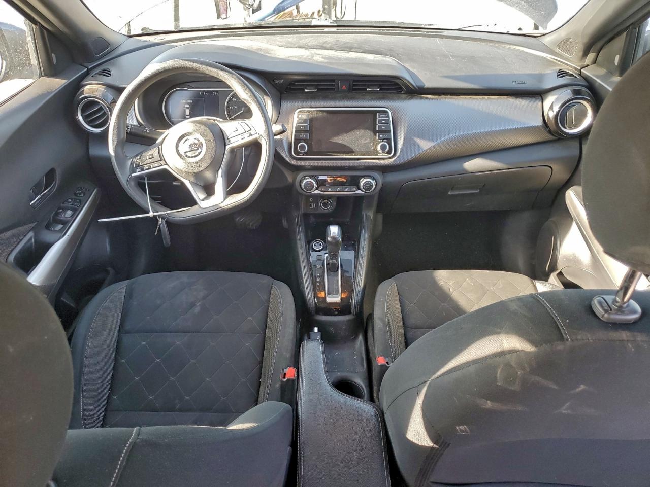 2020 NISSAN KICKS SV photo 8