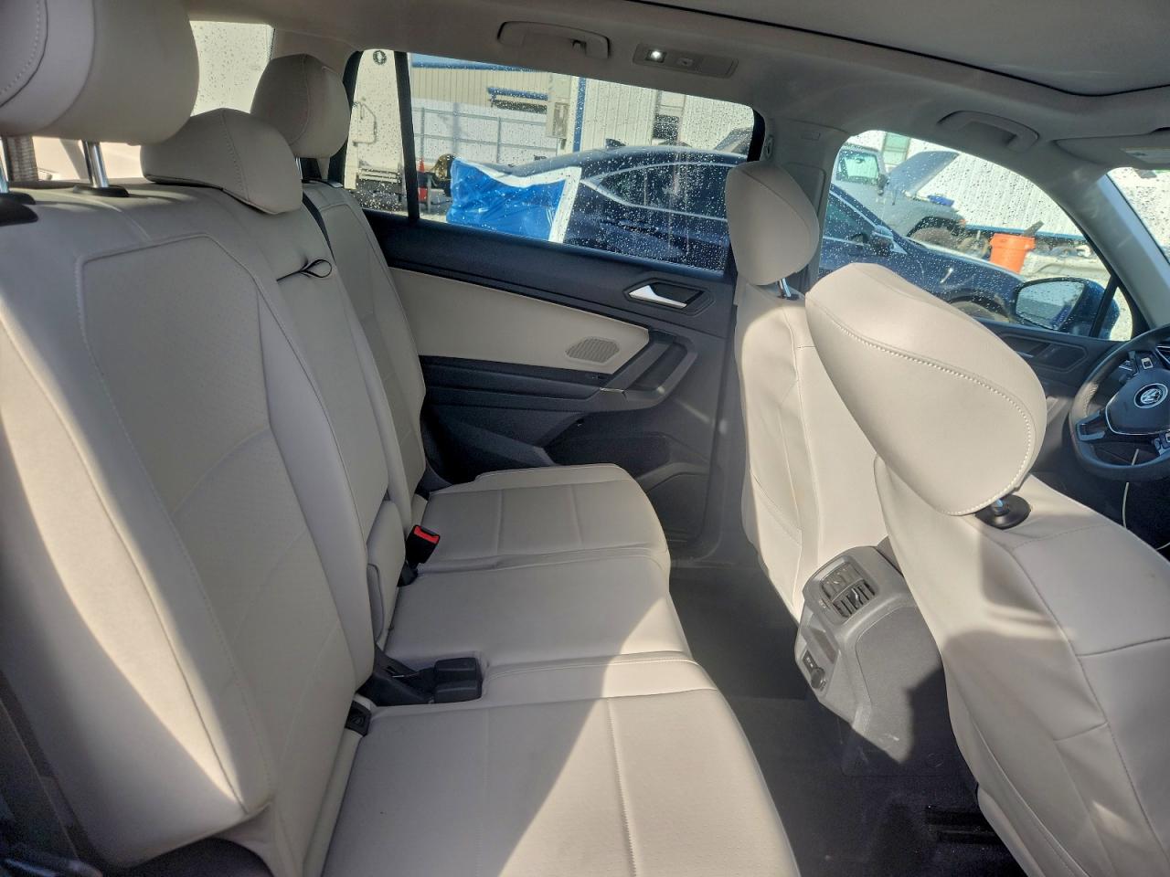 2020 VOLKSWAGEN TIGUAN SE photo 10