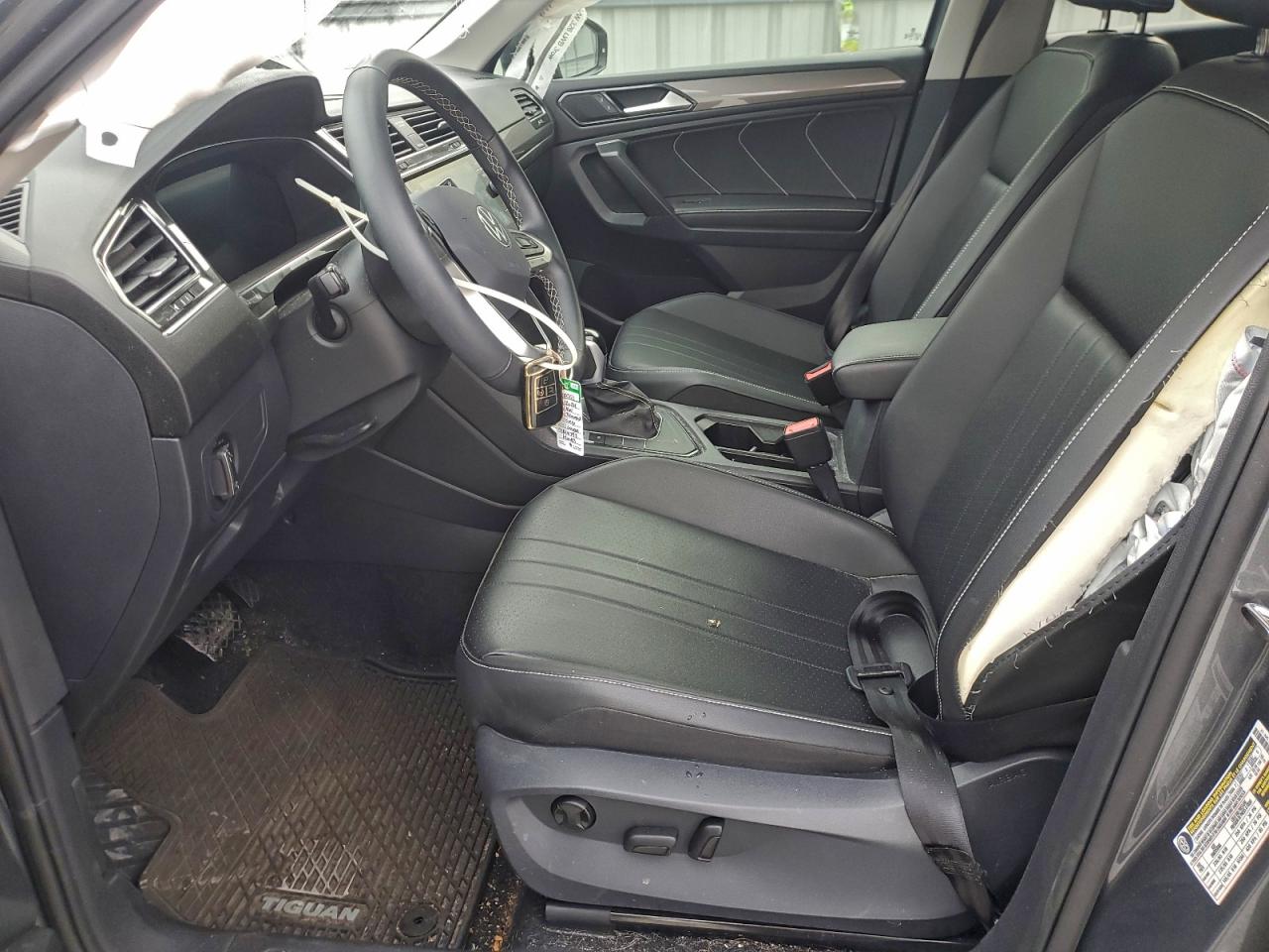 2024 VOLKSWAGEN TIGUAN SE photo 7