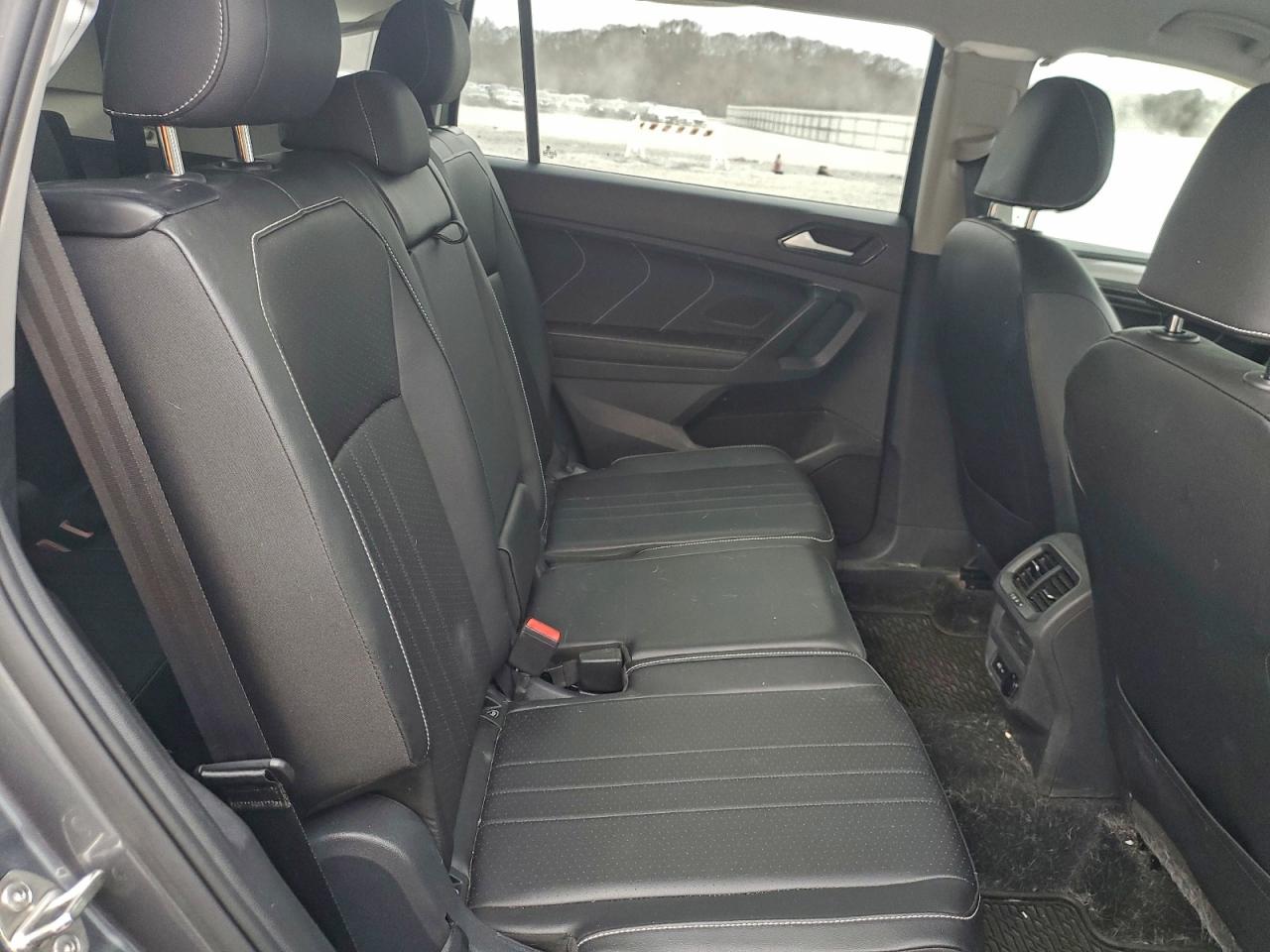 2024 VOLKSWAGEN TIGUAN SE photo 11